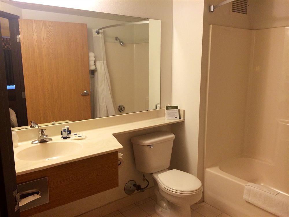 Americinn By Wyndham Northfield Esterno foto